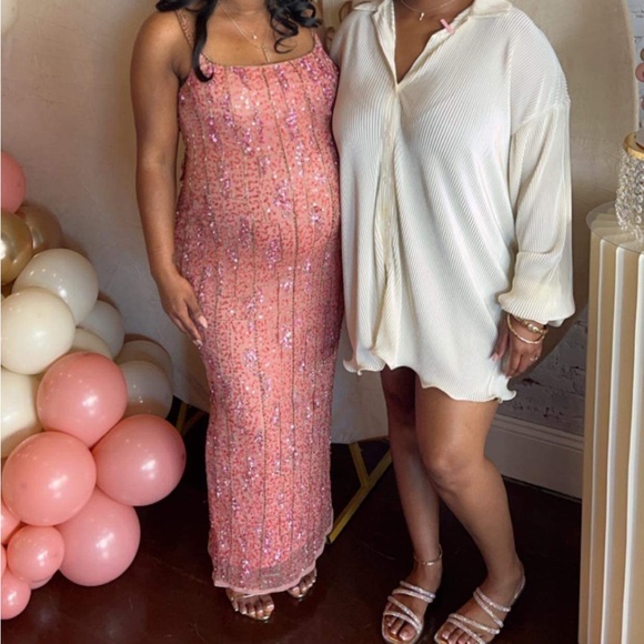 Sleeveless Embellished Gown 💗✨ - Picture 7 of 14